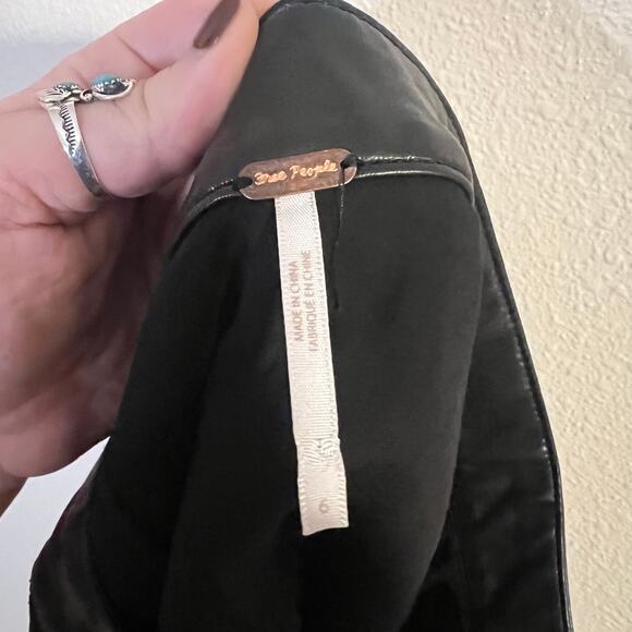 Free People Maisie Vegan Leather Mini Skirt Black Size 6 - Picture 5 of 6